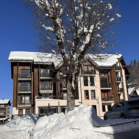 4 Pers Au Pied Des Commerces, 450 M Des Pistes - Fr-1-572-256 *