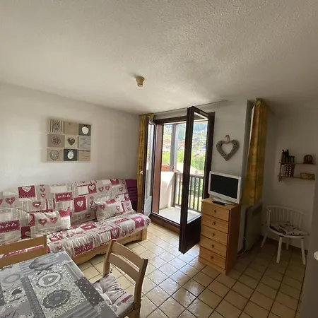 4 Pers Au Pied Des Commerces, 450 M Des Pistes - Fr-1-572-256 * Arâches